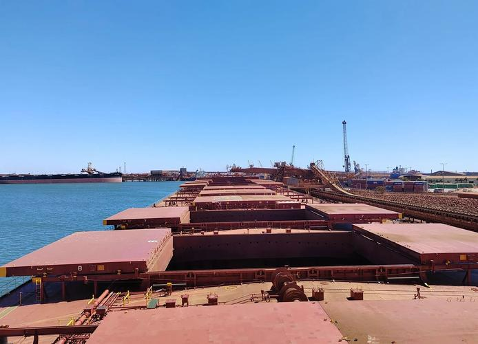 突发！阿曼港口暂停运营